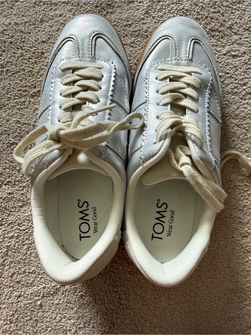 Toms Sneakers nwot
